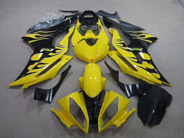 Amarillo Negro Llama Carenado R6 08-16