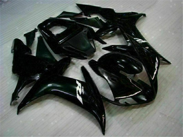 Negro Plástico R1 02-03 Negro Plástico R1 02-03